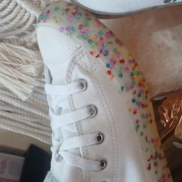 🎉Converse CONFETTI 🎉 GIRLS White Sneakers with Colorful CONFETTI SZ 1 - Picture 4 of 9